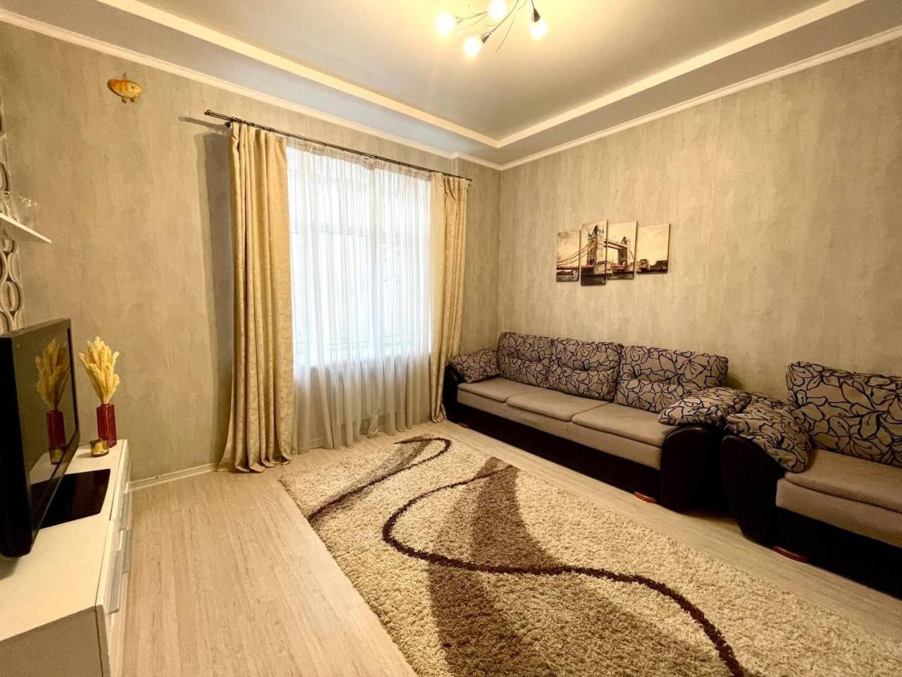 Apartments On Skovoroda Street Charkiw Exterior foto